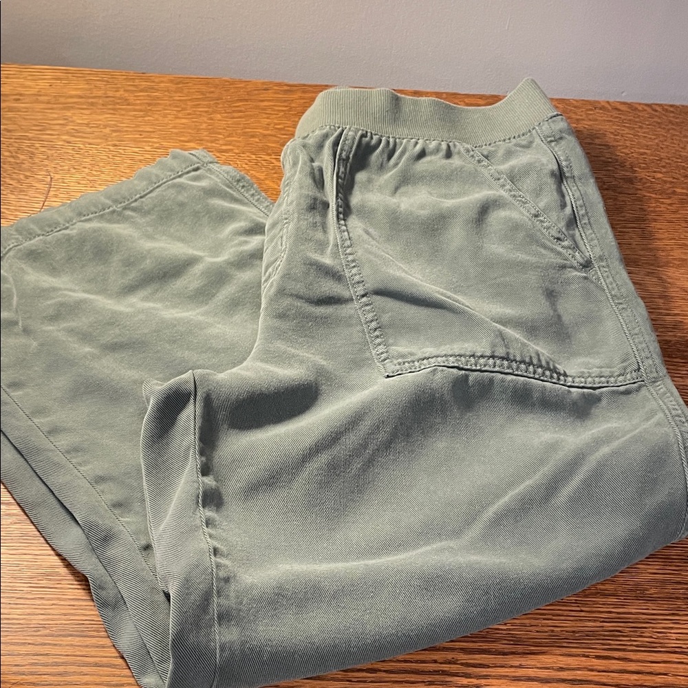 Women’s Casual Olive Pants